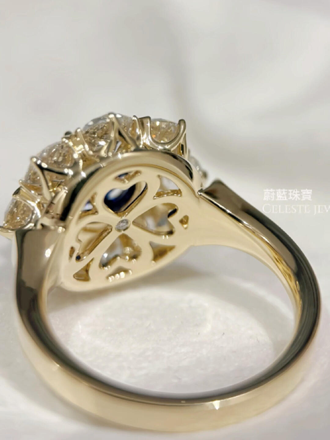 致一枚跨越漫长时光的圆满 戒指