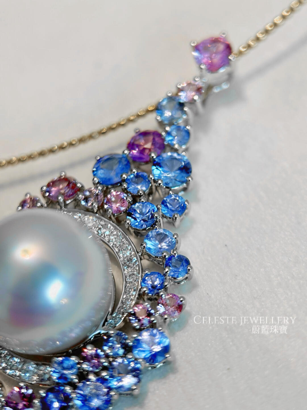 梦幻的澳白吊坠 项链