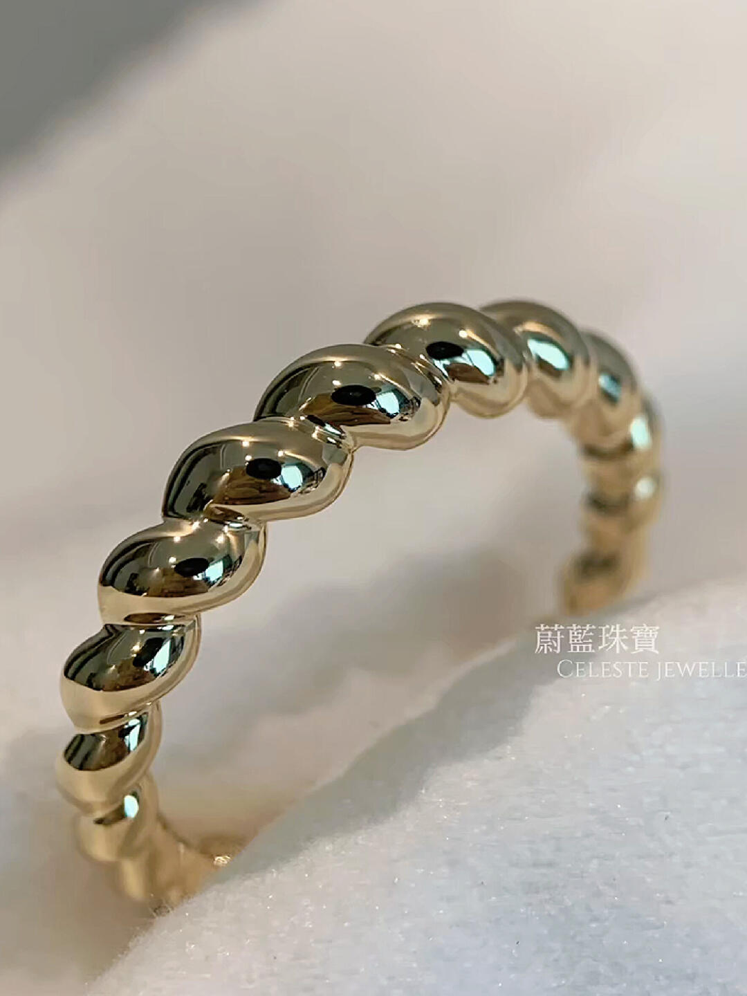 Twist Ring: Unlock Infinite Possibilities for the New Year
